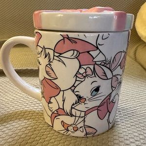 Marie Mug with Topper